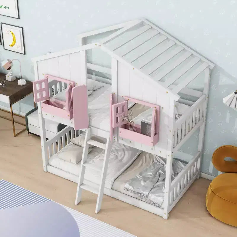 Lit superposé maison jumeau sur jumeau avec toit, fenêtre, porte et barrières de sécurité