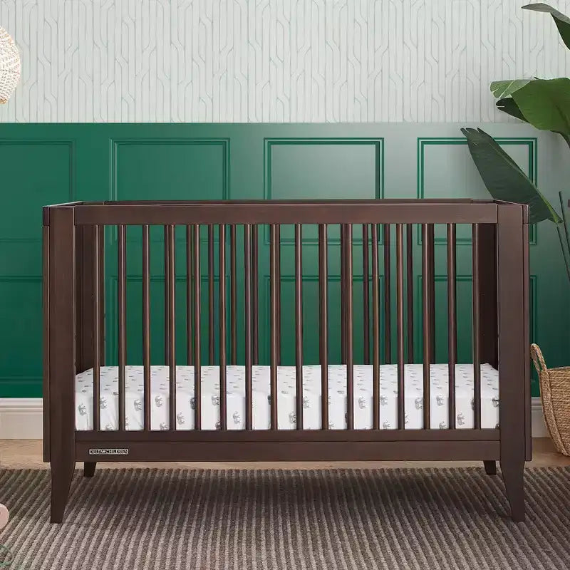 Lit de bébé convertible 4-en-1 avec conversion en lit de repos