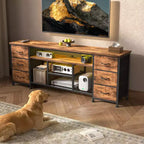 Meuble TV marron de 160 cm avec lumières LED, station de charge et 6 tiroirs en tissu