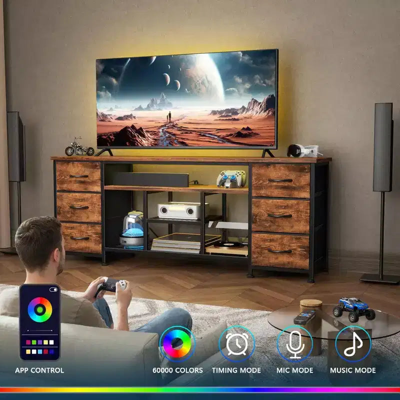 Meuble TV marron de 160 cm avec lumières LED, station de charge et 6 tiroirs en tissu